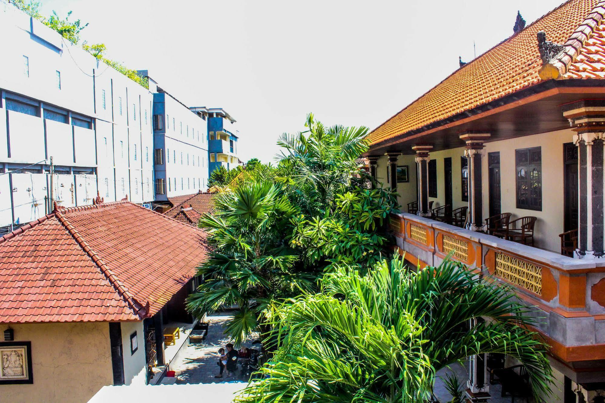 Lolo Beach Inn Legian Zewnętrze zdjęcie