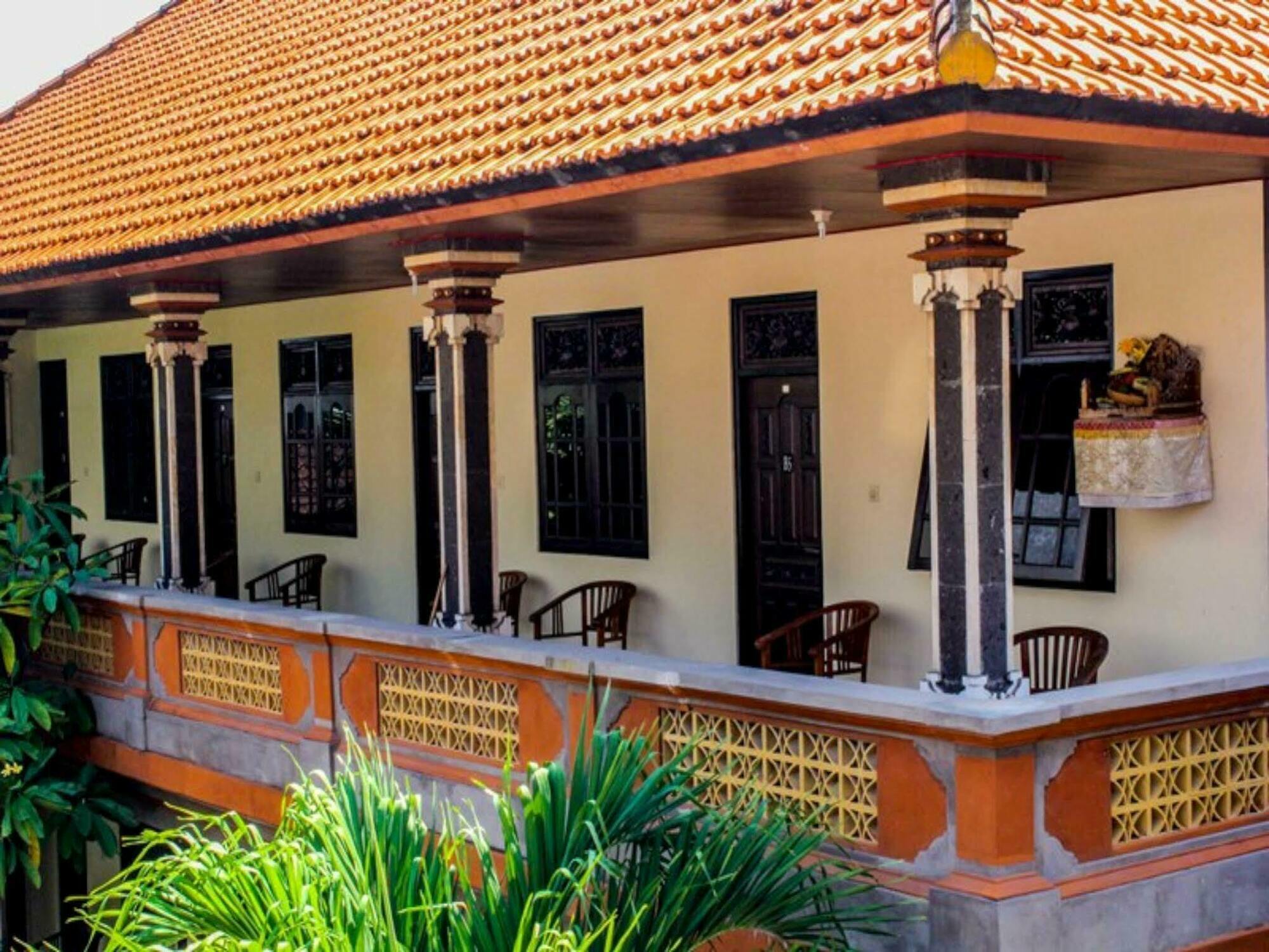 Lolo Beach Inn Legian Zewnętrze zdjęcie