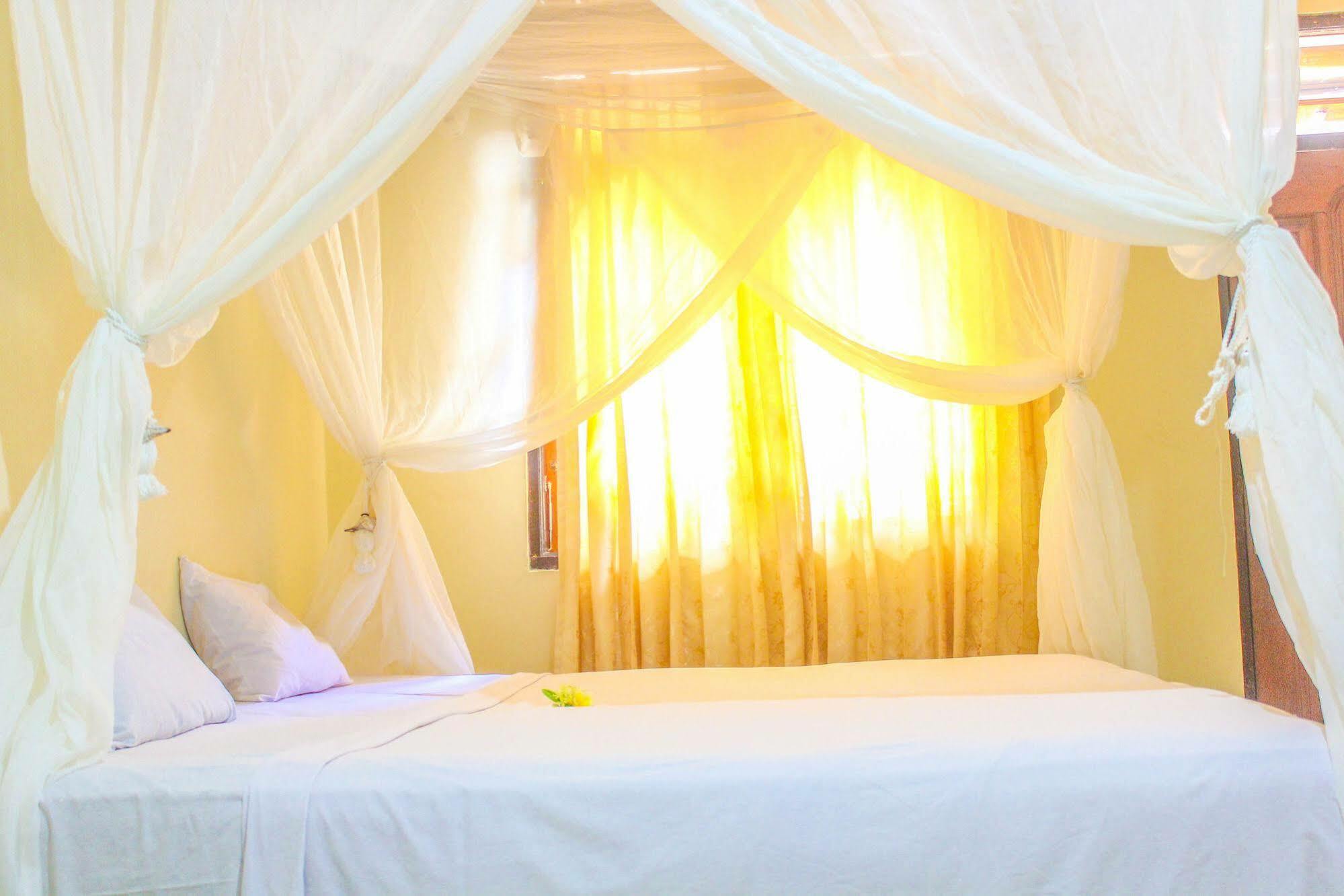 Lolo Beach Inn Legian Zewnętrze zdjęcie
