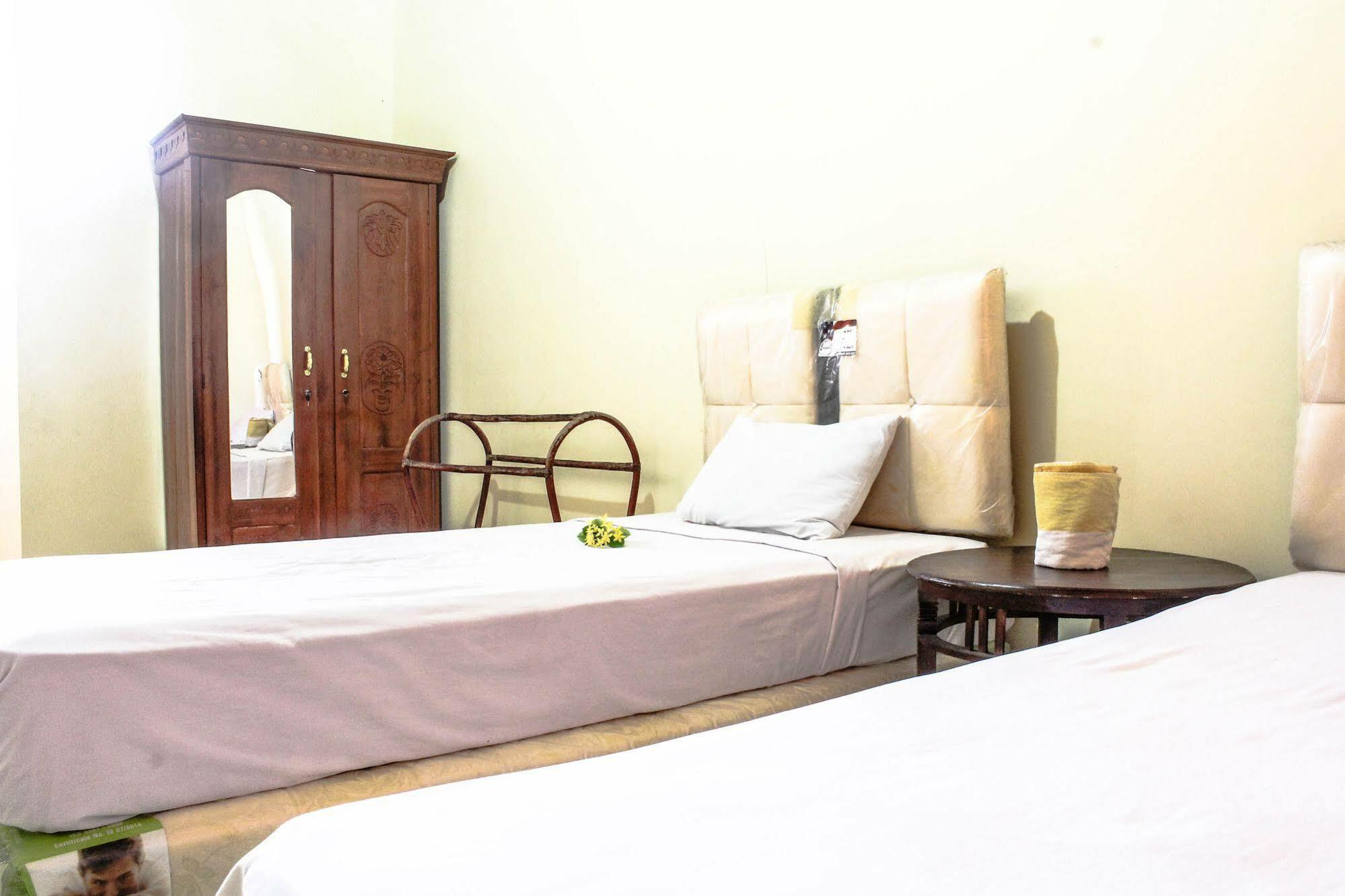 Lolo Beach Inn Legian Zewnętrze zdjęcie