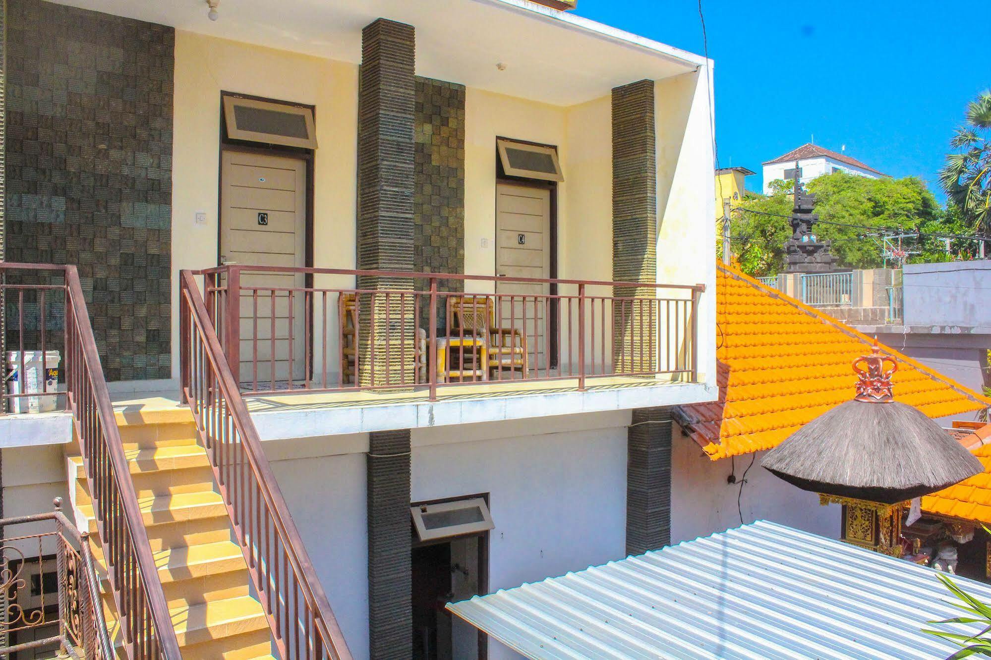 Lolo Beach Inn Legian Zewnętrze zdjęcie